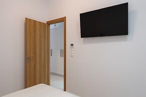 Parikia's Cosy Jewel