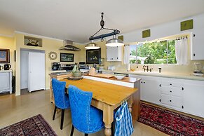 Rock House Haven Retreat