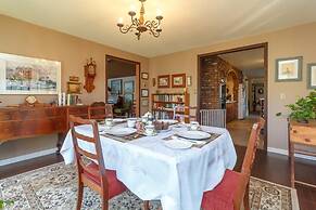Cole's Bay Vacation Retreat Library Room
