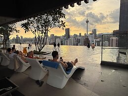 Residence Axon Bukit Bintang by TaheeenS