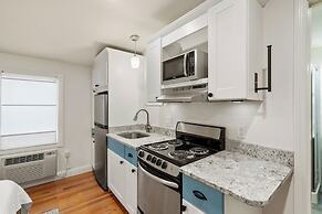 Hygge House Suites