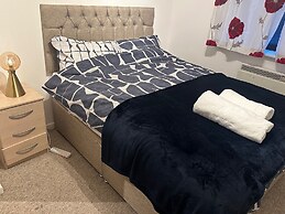 1br-sleeps2-parking-quietstay-citycentre