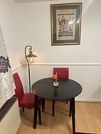 1br-sleeps2-parking-quietstay-citycentre