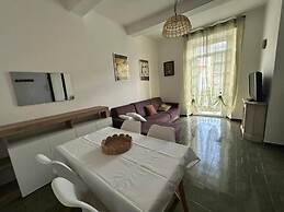 Cà Dell'alpe-between the Apuane Alps and the sea