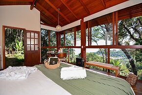 Charmosa Suíte em Sambaqui