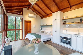 Charmosa Suíte em Sambaqui