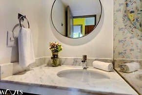 2 Br. With Rooftop Pool and Stunning Ocean View