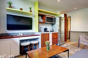 2 Br. With Rooftop Pool and Stunning Ocean View