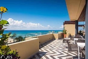2 Br. With Rooftop Pool and Stunning Ocean View