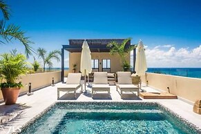 2 Br. With Rooftop Pool and Stunning Ocean View