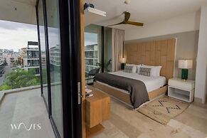 3 Br. Ocean Front PH With Stunning Views