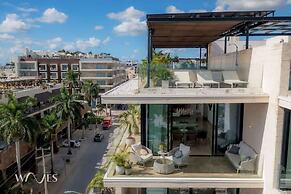 3 Br. Ocean Front PH With Stunning Views