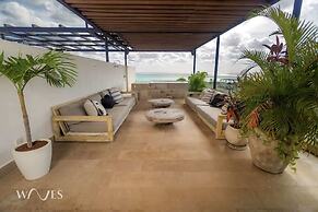 3 Br. Ocean Front PH With Stunning Views