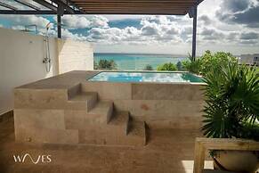 3 Br. Ocean Front PH With Stunning Views