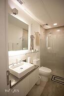 3 Br. Ocean Front PH With Stunning Views