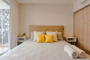 Pool View 1 Br. Steps Away From the Beach