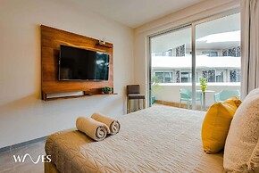 Pool View 1 Br. Steps Away From the Beach