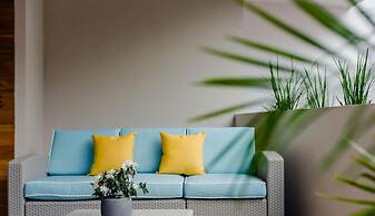 Pool View 1 Br. Steps Away From the Beach