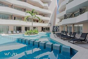 Pool View 1 Br. Steps Away From the Beach