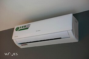 1 Br. LX Amenities Prime Location