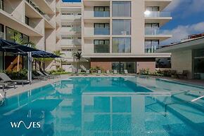 2 Br. Steps Away From the Beach Heated Pool