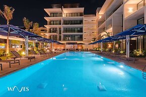 2 Br. Steps Away From the Beach Heated Pool