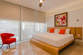 2 Br. Steps Away From the Beach Heated Pool