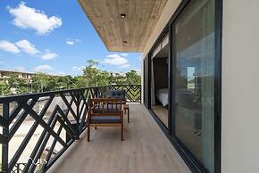 2 BR Apartment With Spacious Loft Close From Beach Zone