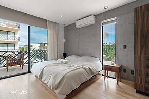 2 BR Apartment With Spacious Loft Close From Beach Zone