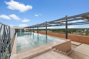 2 BR Apartment With Spacious Loft Close From Beach Zone