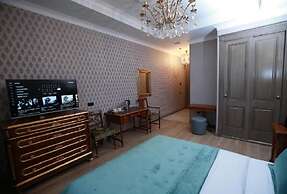 Wes Inn Palace Hotel