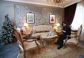 Wes Inn Palace Hotel