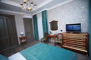 Wes Inn Palace Hotel