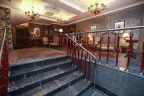 Wes Inn Palace Hotel