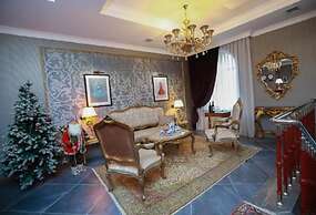 Wes Inn Palace Hotel