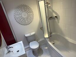 Stylish Apartment in Chafford Hundred