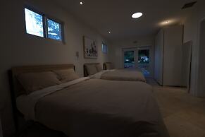 Biscayne Park 3BD2BA Spacious