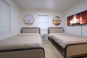 Biscayne Park 3BD2BA Spacious