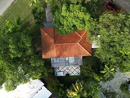 Biscayne Park 3BD2BA Spacious