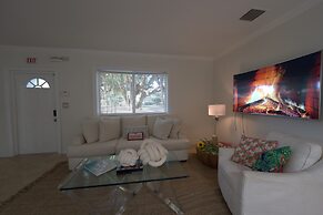Biscayne Park 3BD2BA Spacious