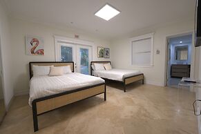 Biscayne Park 3BD2BA Spacious