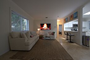 Biscayne Park 3BD2BA Spacious