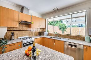 StayAU Serene 3BR Haven for Families
