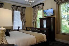 The Lodge at Old City Hall