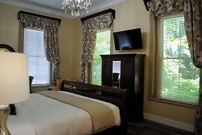 The Lodge at Old City Hall