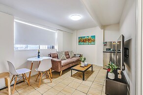 StayAU Cozy 1BR Living Space Chadstone