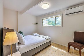 StayAU Cozy 1BR Living Space Chadstone