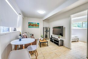 StayAU Cozy 1BR Living Space Chadstone