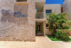Lagoon Front Infinity Pool Paddleboard And Fun Puerto Aventuras