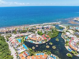Lagoon Front Infinity Pool Paddleboard And Fun Puerto Aventuras